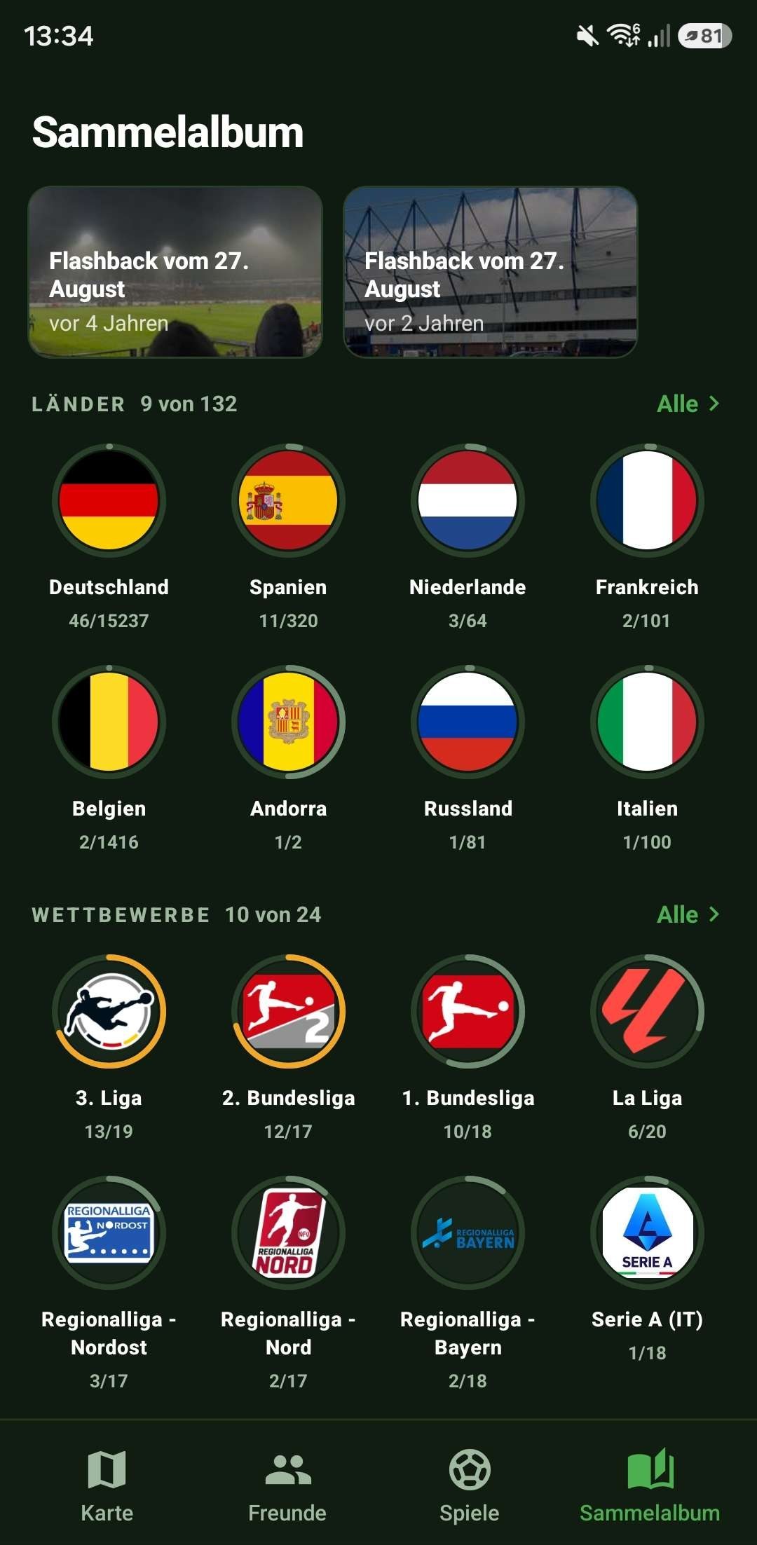 Sammelalbum der Grounder-App mit Ländern und Wettbewerben
